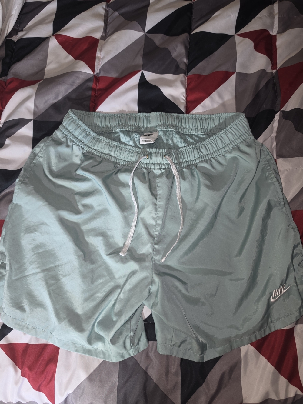 Nike Mens Woven Flow 6" Shorts